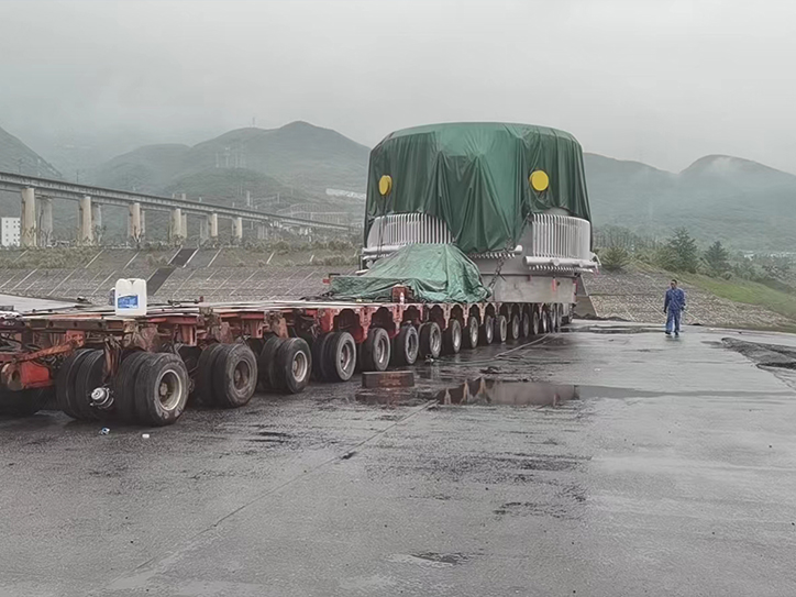 岳陽超寬大件設備運輸公司