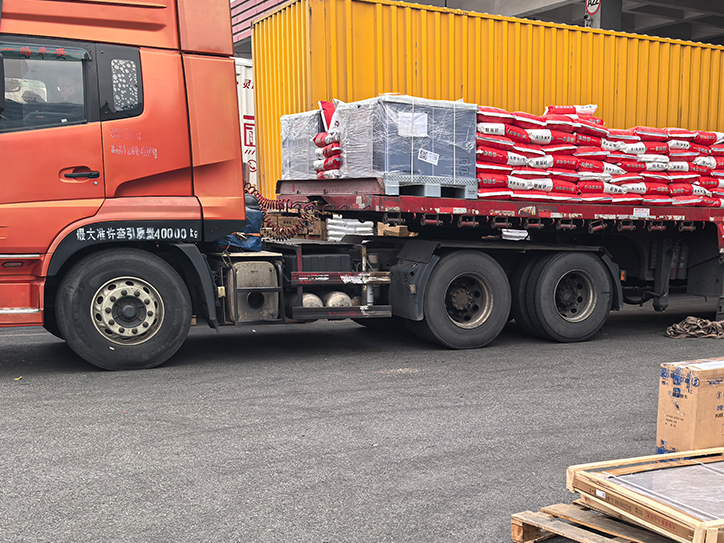 濰坊整車物流16米平板貨車